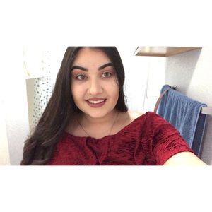 Meet your Posher, Thalia